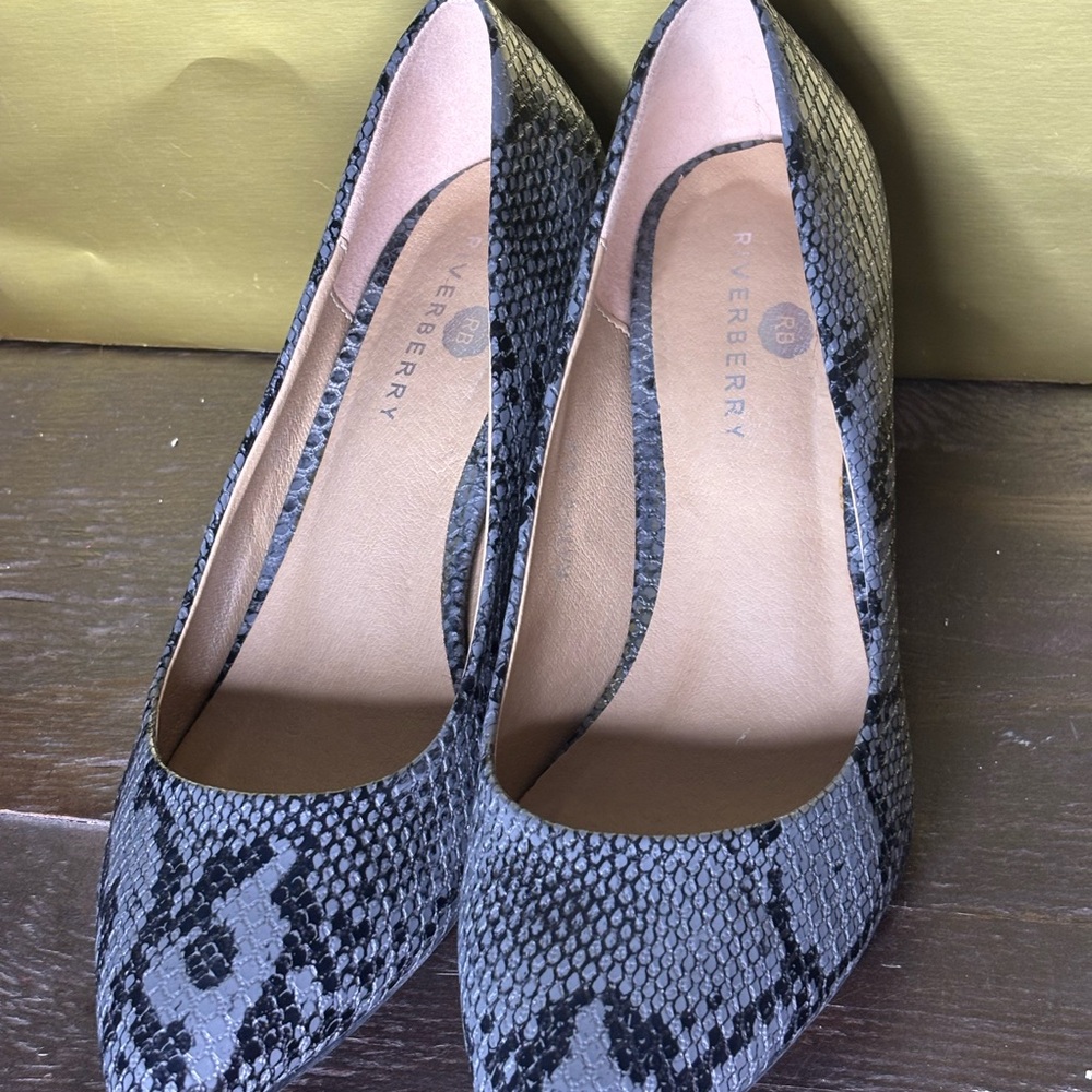 Chic Black Python Heels